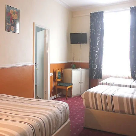 Stanley House Hotel 2*