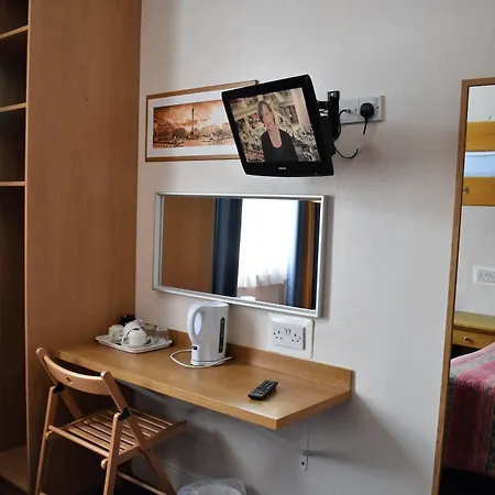 Macdonald Guest house London