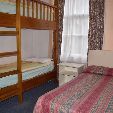 Guest house Macdonald London