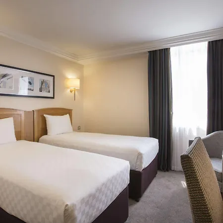 Hotel Thistle London Heathrow Terminal 5 3*