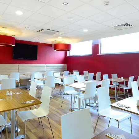 Travelodge Waterloo Hotel