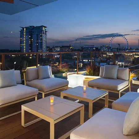 H10 Waterloo Отель 4*