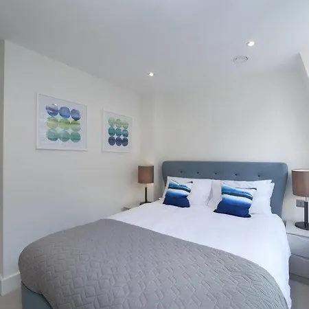 호텔 Premier Tower Bridge 3*