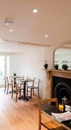 Bed & Breakfast Kennington 4*