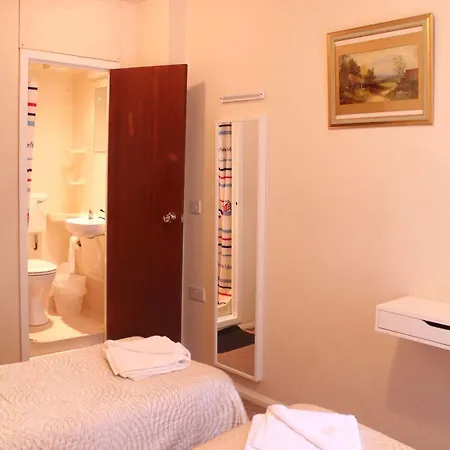 Romanos Hotel 2*