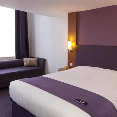 Premier Hotel 2*