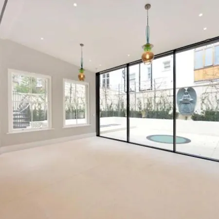 Villa Havona House London