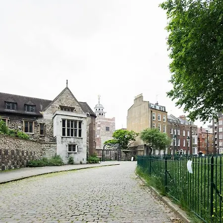 Hausd - Clerkenwell Apartment *