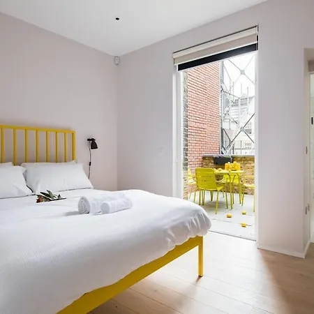 Hausd - Clerkenwell London