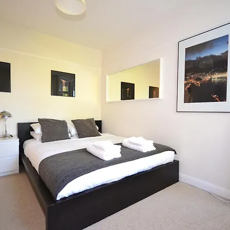 Apartment Stunning Park Royal *