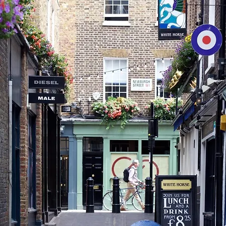 The Z Tottenham Court Road Hotel