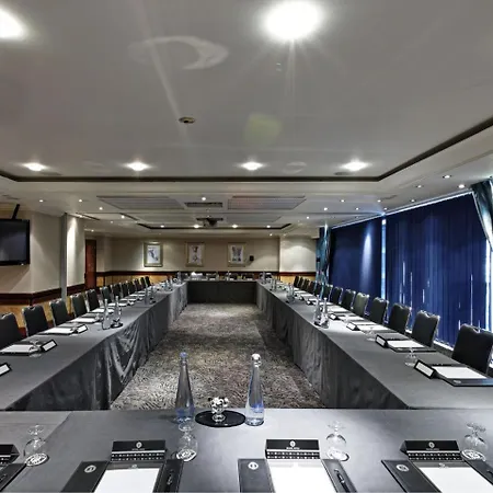 Hotel Leonardo Royal City