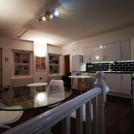 Apartment Capital Host- Euston