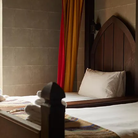 Georgian House Hotell 4*