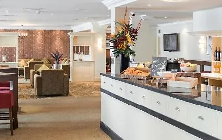 Hotel Thistle London Heathrow Terminal 5 3*