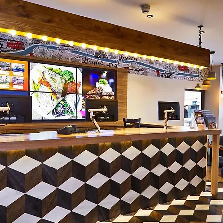St Christopher's Oasis - Bridge - Female Only * London