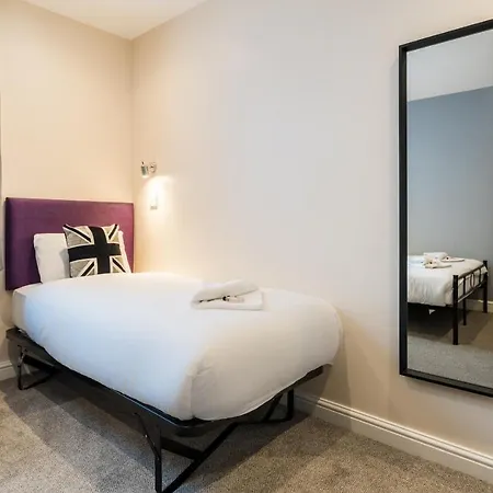 Royal By Saba London