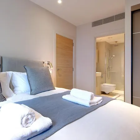Apartment Deluxe Victoria Close To Buckingham Palace By Underthedoormat London