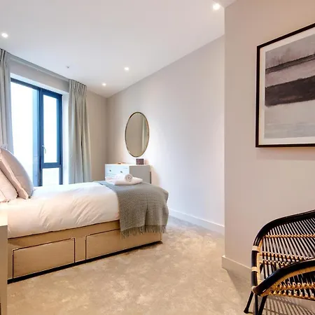 Deluxe Victoria Close To Buckingham Palace By Underthedoormat