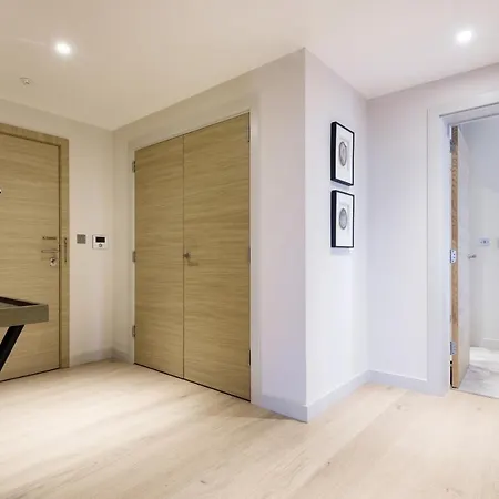 Apartment Deluxe Victoria Close To Buckingham Palace By Underthedoormat *