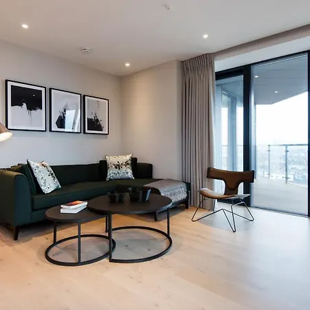 Deluxe Victoria Close To Buckingham Palace By Underthedoormat Apartment *