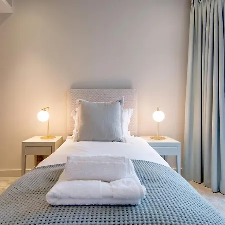 Deluxe Victoria Close To Buckingham Palace By Underthedoormat London