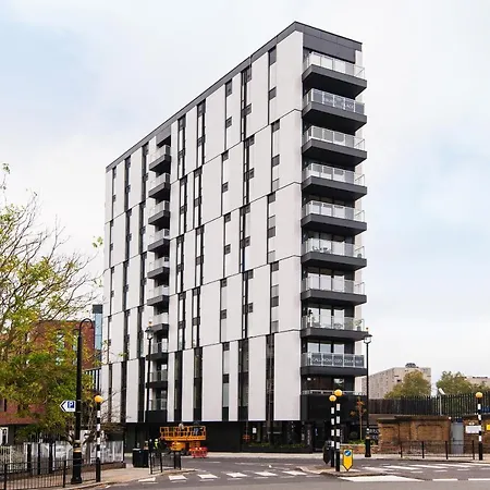 Deluxe Victoria Close To Buckingham Palace By Underthedoormat Apartment