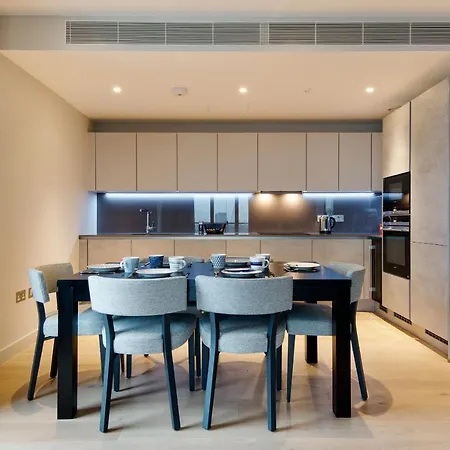 Deluxe Victoria Close To Buckingham Palace By Underthedoormat Apartment London