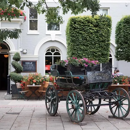 Hotel Coach & Horses