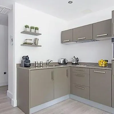 Aparthotel The Rosebery By Supercity 4*