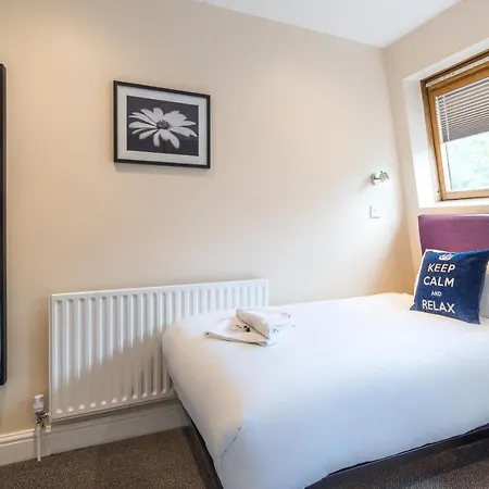 Hotel Golden By Saba London