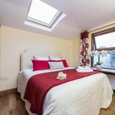 Casablanca Bed & Breakfast London