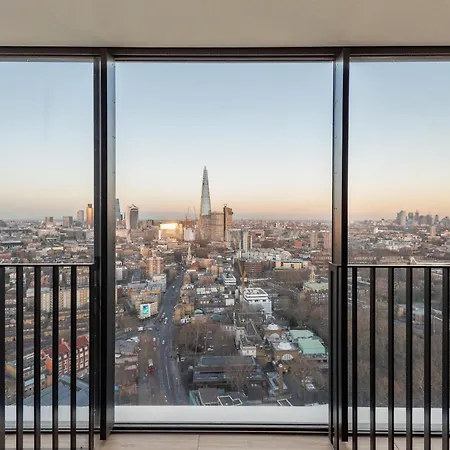 Skyline View Cb Platinum Penthouses Next To Eye London