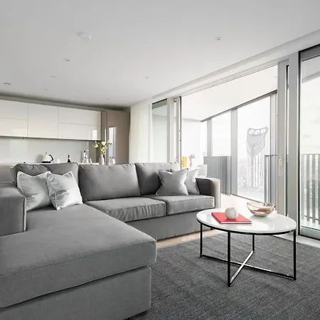 Skyline View Cb Platinum Penthouses Next To Eye *