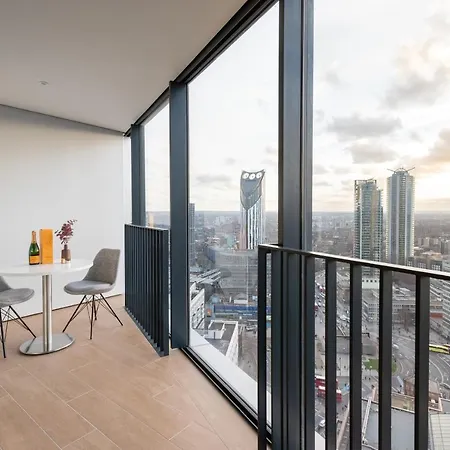 Skyline View Cb Platinum Penthouses Next To Eye *