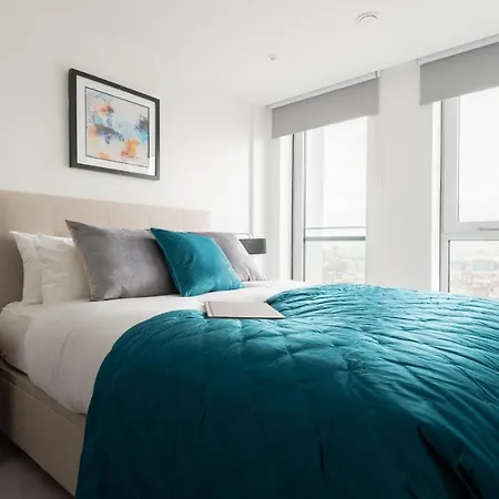 Apartment Skyline View Cb Platinum Penthouses Next To Eye *