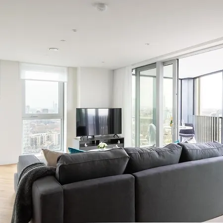 Apartment Skyline View Cb Platinum Penthouses Next To Eye *