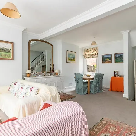 Апартаменты Charming House With Rooftop Terrace