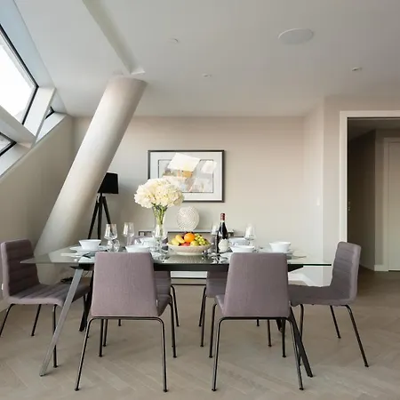 Skyline View Cb Platinum Penthouses Next To Eye London