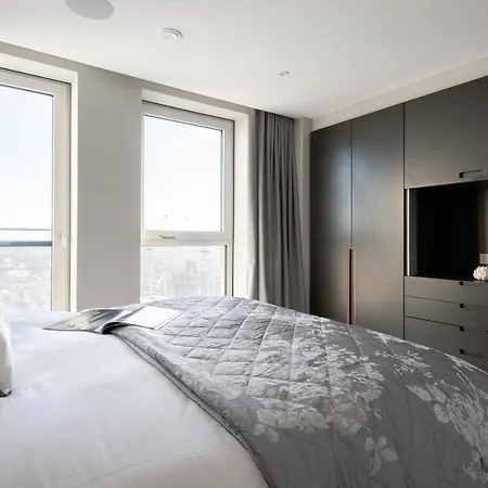 Apartment Skyline View Cb Platinum Penthouses Next To Eye