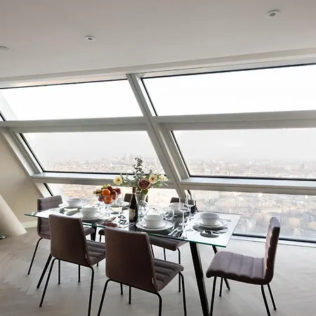 Skyline View Cb Platinum Penthouses Next To Eye London