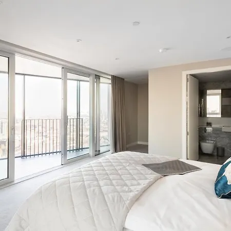 Skyline View Cb Platinum Penthouses Next To Eye