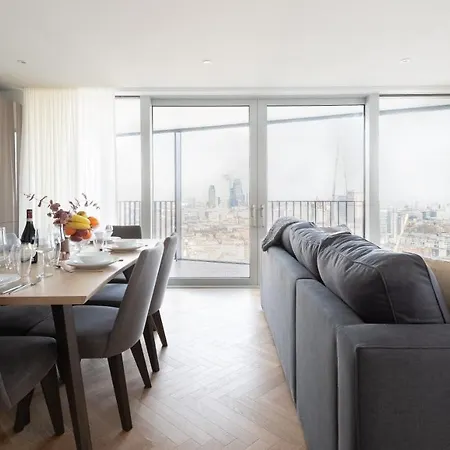 Skyline View Cb Platinum Penthouses Next To Eye London