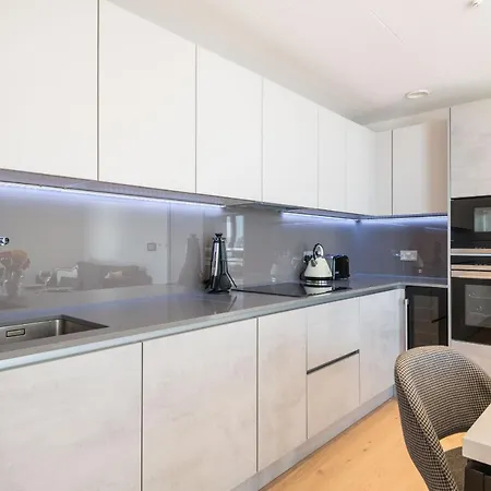 Elegant Victoria Close To Sloane Square