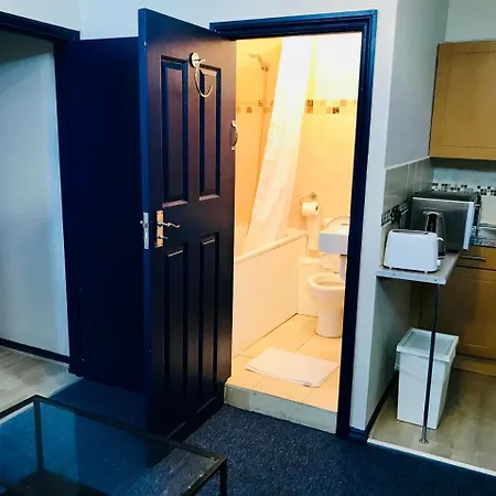 35 Swinton Street 3* London