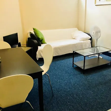 35 Swinton Street Aparthotel