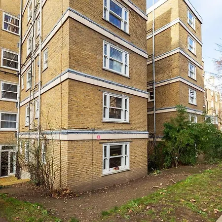 The Lempicka 2 Bedroom Flat And Garden In Notting Hill
