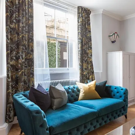 The Lempicka 2 Bedroom Flat And Garden In Notting Hill *
