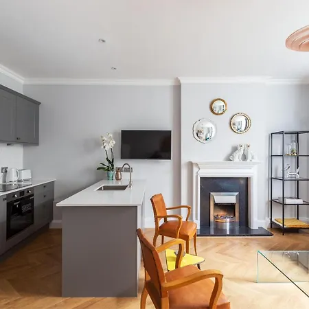 The Lempicka 2 Bedroom Flat And Garden In Notting Hill * London