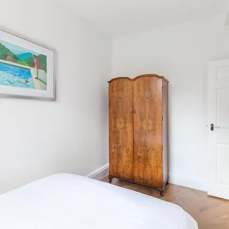 The Lempicka 2 Bedroom Flat And Garden In Notting Hill *